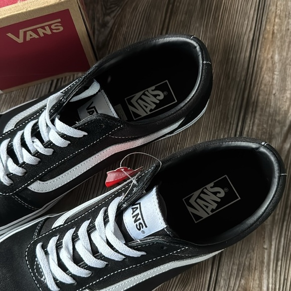 Vans Ward Sneakers Black White Retro Suede Canvas Mens 11 NEW in box lace up - Picture 2 of 4